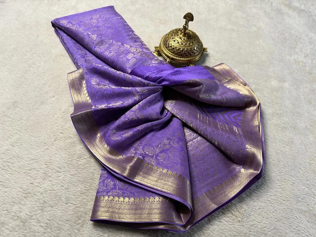 Fashion Meets Tradition: Shop Stunning Brocade Silk Sarees