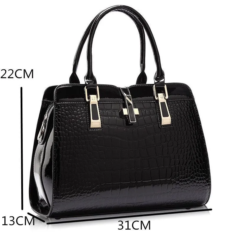 Pocket Designer hand and shoulder bag