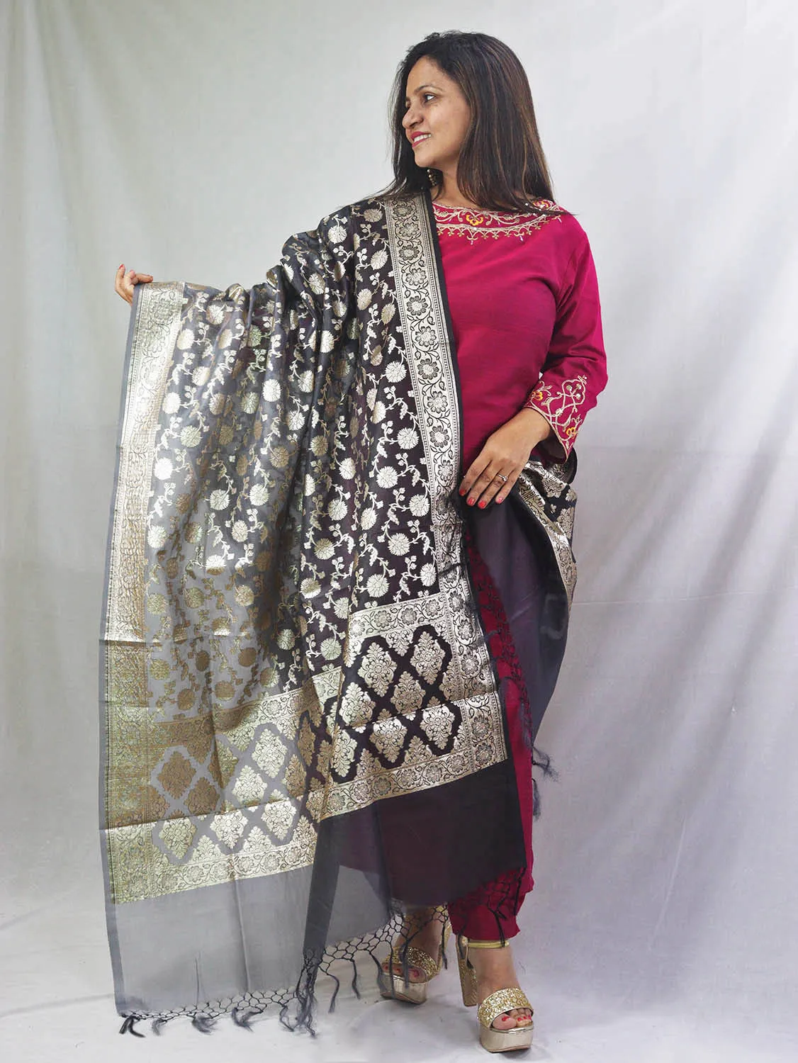Stunning Grey Banarasi Organza Dupatta - Perfect for Any Occasion!